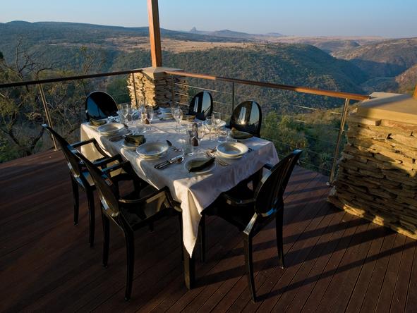 Fugitives' Drift Lodge - Dining